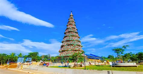 Balayong Christmas Tree Giant Christmas Tree Christmas In Palawan