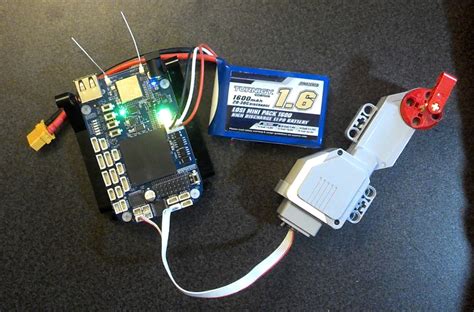 Using LEGO MINDSTORMS Motors with BeagleBone Blue – lechnology.com