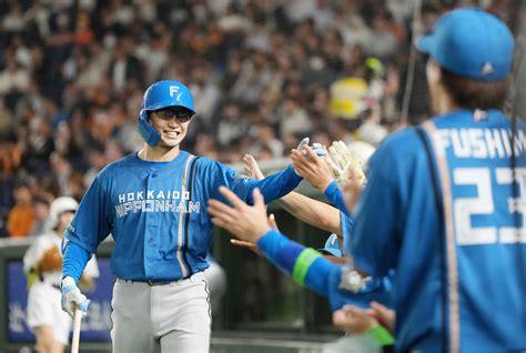 【日本ハム】鈴木健矢「話が違う」左打者8人巨人打線に粘りの投球で勝利「奇跡」のプロ初打点も プロ野球写真ニュース 日刊スポーツ