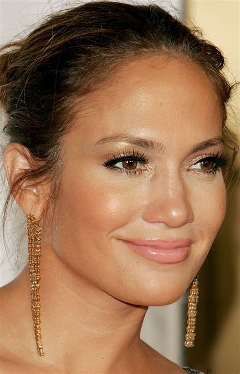 Get Ready For Jennifer Lopezs New Skin Care Line Jennifer Lopez Makeup Jlo Makeup Jlo Glow