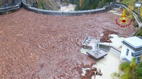 Emergenza Maltempo Attivato Numero Solidale 45500 Gli Operatori Che