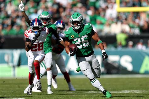 Eagles vs. Giants highlights as Philly, Saquon Barkley dominate NFL