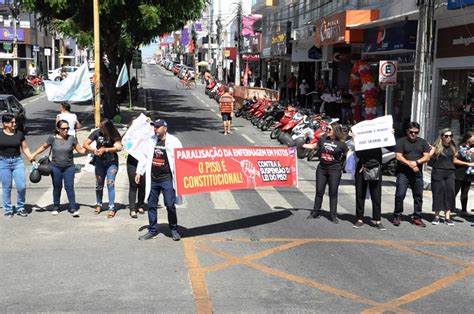 Protesto Da Enfermagem Re Ne Dezenas De Profissionais E Paralisa Centro