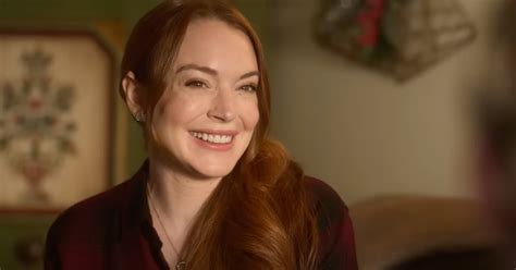 Lindsay Lohan Sings Jingle Bell Rock In New Christmas Movie