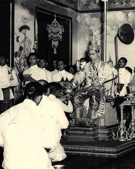 พระราชพธบรมราชาภเษก สถาปนาพระมหากษตรยรชกาลท 9