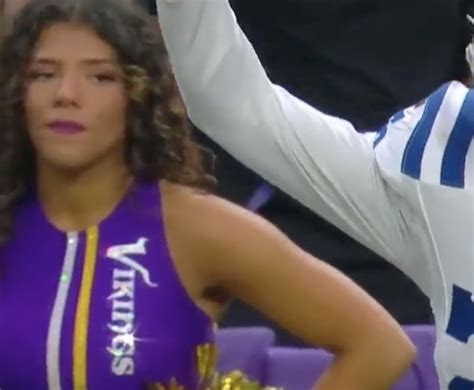 Look Video Of Upset Cheerleader Going Viral The Spun