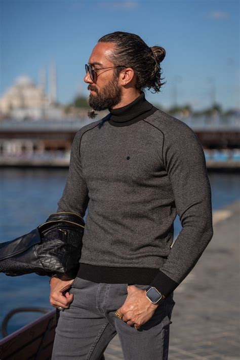 Black Slim Fit Turtleneck Sweater For Men Gentwith