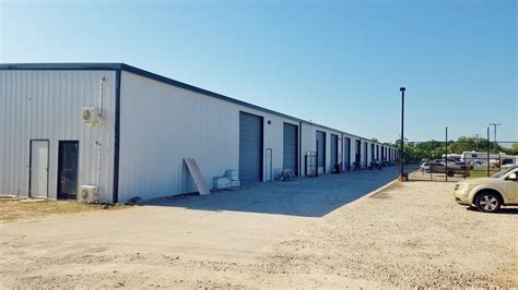 Multi-Unite Warehouse Building For Sale in Winter Haven, FL - 20,000 sf $1,400,000