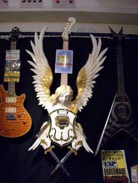 50 Of The Most Bizarre Guitars Youll Ever See • Play Guitar