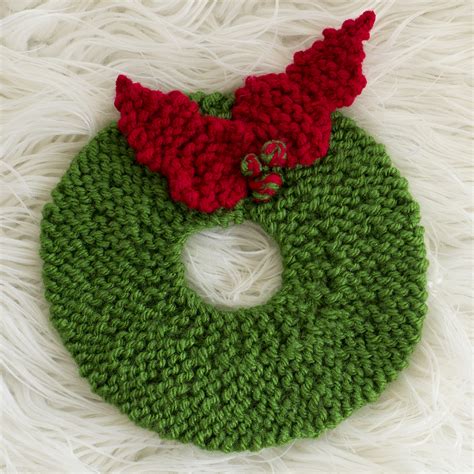 Christmas Wreath Hot Pad ~ Free Pattern Knit And Crochet ⋆ Melody S Makings