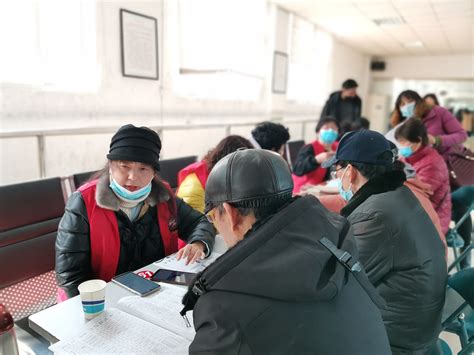 智慧助老让老年人跨越“数字鸿沟”——马鞍山市老年大学“智在生活·乐享银龄”志愿服务项目简介