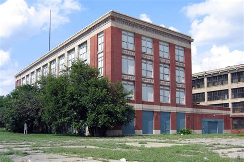 Sales and Services building for Ford’s Model T plant in Highland Park is for sale - Curbed Detroit