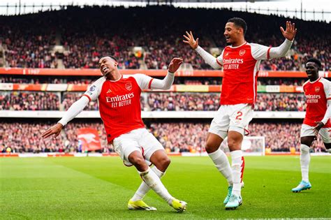 Arsenal Colle Une Manita Crystal Palace Premier League J