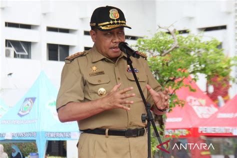 Pj Gubernur NTB Ajak Dunia Usaha Ciptakan Lingkungan Kerja Aman