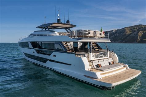 Ferretti Yachts 1000 Ferretti Yachts