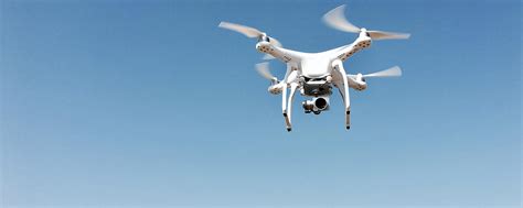 Todo Sobre Drones Su Funcionamiento Tipos Y Usos Fast Track Aviation