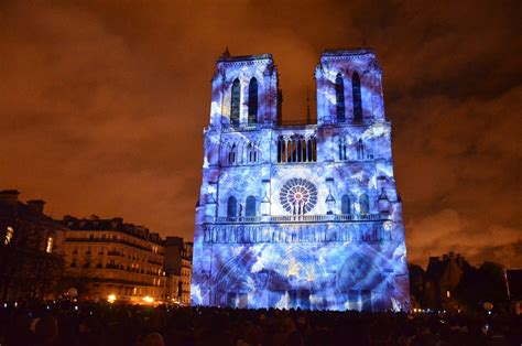 Notre Dame De Paris Illumin E France Catholique