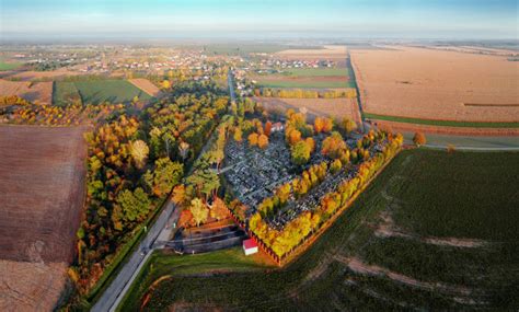 Jelcz Laskowice Panoramiczne Zdj Cia Miasta I Okoliccmentarz W