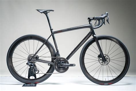 Achetez un vélo d occasion Specialized S Works Aethos SRAM Red eTap