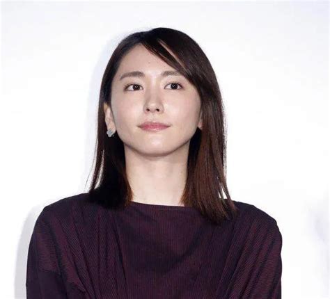 新垣結衣に”妊娠”疑惑浮上ゆったり服に憶測飛び交う「完全に隠してる」「ふっくらしてるよね？」 Hachibachi