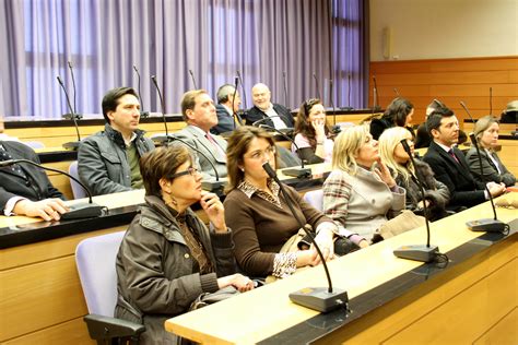 La Facultad De Ciencias Sociales Y Jur Dicas De La Uja Presenta La