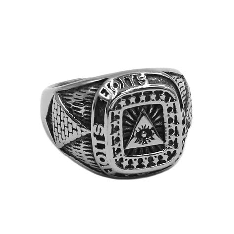 Illuminati anillo de acero inoxidable con forma de pirámide para hombre