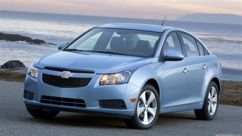 Specs for all Chevrolet Cruze versions