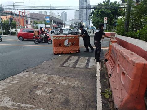 Quezon City Government On Twitter Ilang Plastic Barriers Sa Bike