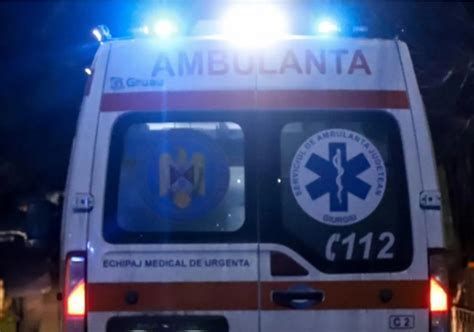 O Ambulan Aflat N Misiune A Accidentat Un Pieton Care Traversa