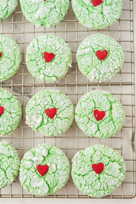 Grinch Crinkle Cookies Are An Easy Cake Mix Cookie That S Soft And