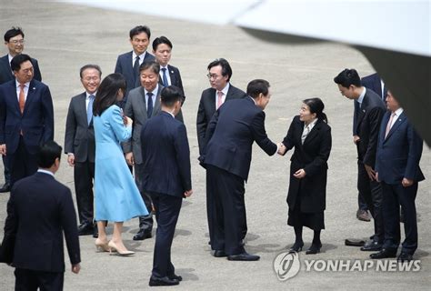 미국 국빈방문 나선 윤석열 대통령 내외 연합뉴스