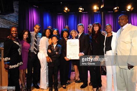 The James Brown Family and dancers pose for a photo at the Exhibit ...