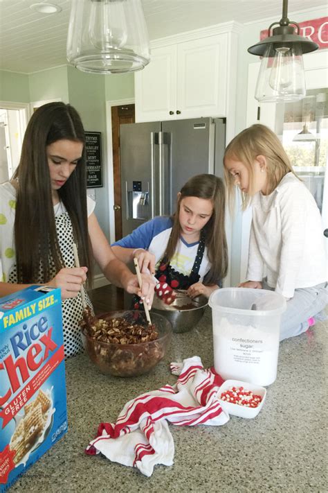 Chex Muddy Buddies - The Idea Room