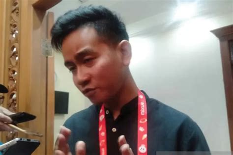 Gibran Tak Lagi Wajibkan Pakai Masker Di Balai Kota Solo Radar Solo