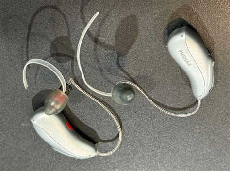 Pair Of Phonak Audeo Lumity L50 R Hearing Aids With Charging Case And