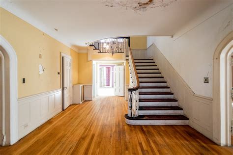 1818 Iroquois Street - Sold