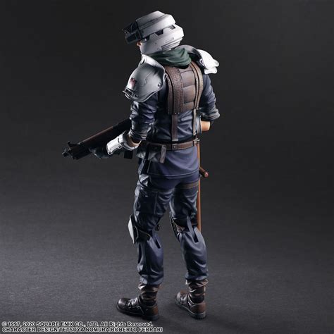 Final Fantasy 7 Remake Cloud Statue And Play Arts Kai Roche And