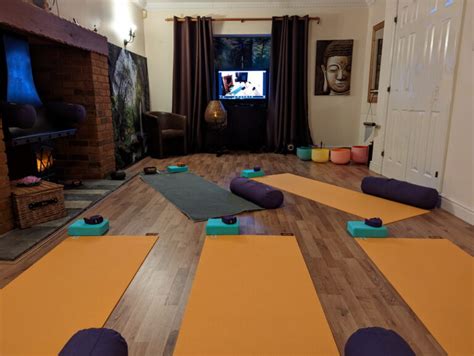 Hybrid Online Sunday Naked Yin Yoga For Men Level 1 1h15 Om Body Studio Sound Baths