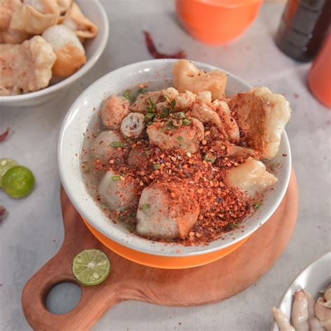 baso aci akang sajikan kenikmatan baso bertopping inovatif resto