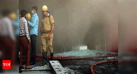 Evacuated As Fire Engulfs Basement Of Shopping Mall Jaipur News