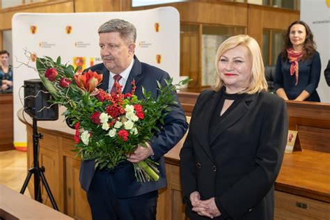 Radni Przyj Li Miliardowy Bud Et Lodzkie Pl