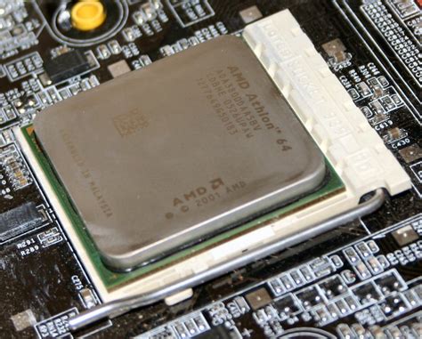 Обзор AMD Athlon 64 X2 3800+: двухъядерность и 64-битность идут в массы