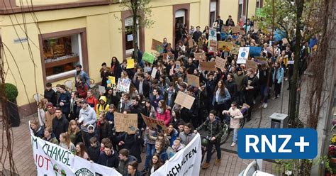 300 Schüler demonstrierten Fridays for Future hat Weinheim erreicht