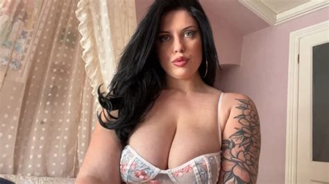 MissBetsy Big Tits Obsession ManyVids