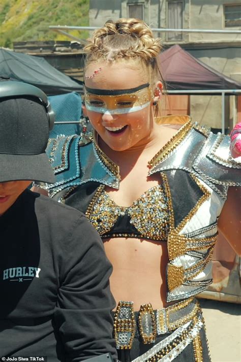 JoJo Siwa Embraces Her Inner Superhero As She Teases Music Video For