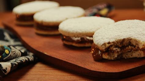 Alfajores Sable De Nuez Y Dulce De Leche Tastemade