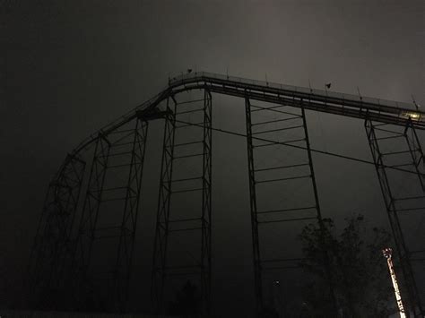 Spooky Arrow Looper : r/rollercoasters