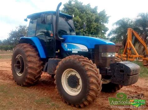 Trator New Holland tm 7040 4X4 Ano 12 em Rio das Pedras SP à 302106