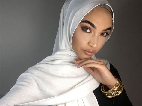 Versatile And Stylish Nude Textured Hijab For Autumn Winter INAYAH