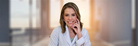 Dra Aline Trajano Médica Proctologista e Estética Íntima